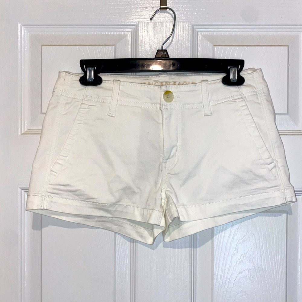 American Eagle white jean shorts. Size 4